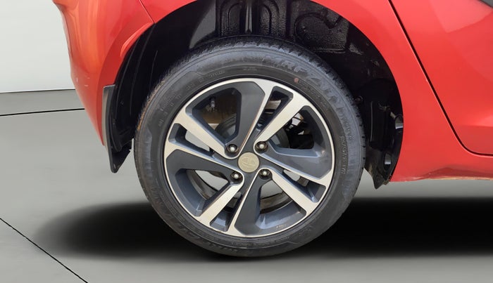 2021 Tata ALTROZ XZ PETROL, Petrol, Manual, 71,615 km, Right Rear Wheel