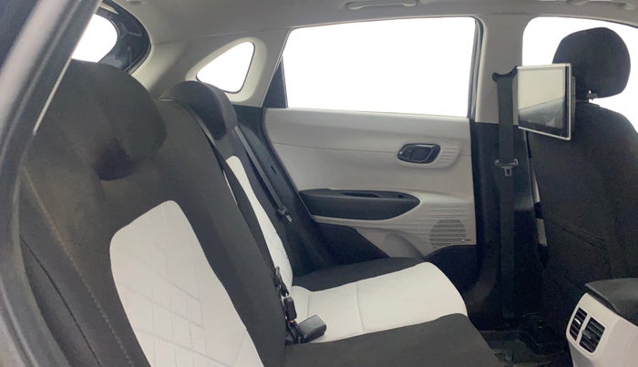 2025 Hyundai NEW I20 Sportz (O) 1.2 IVT, Petrol, Automatic, 2,954 km, Right Side Rear Door Cabin