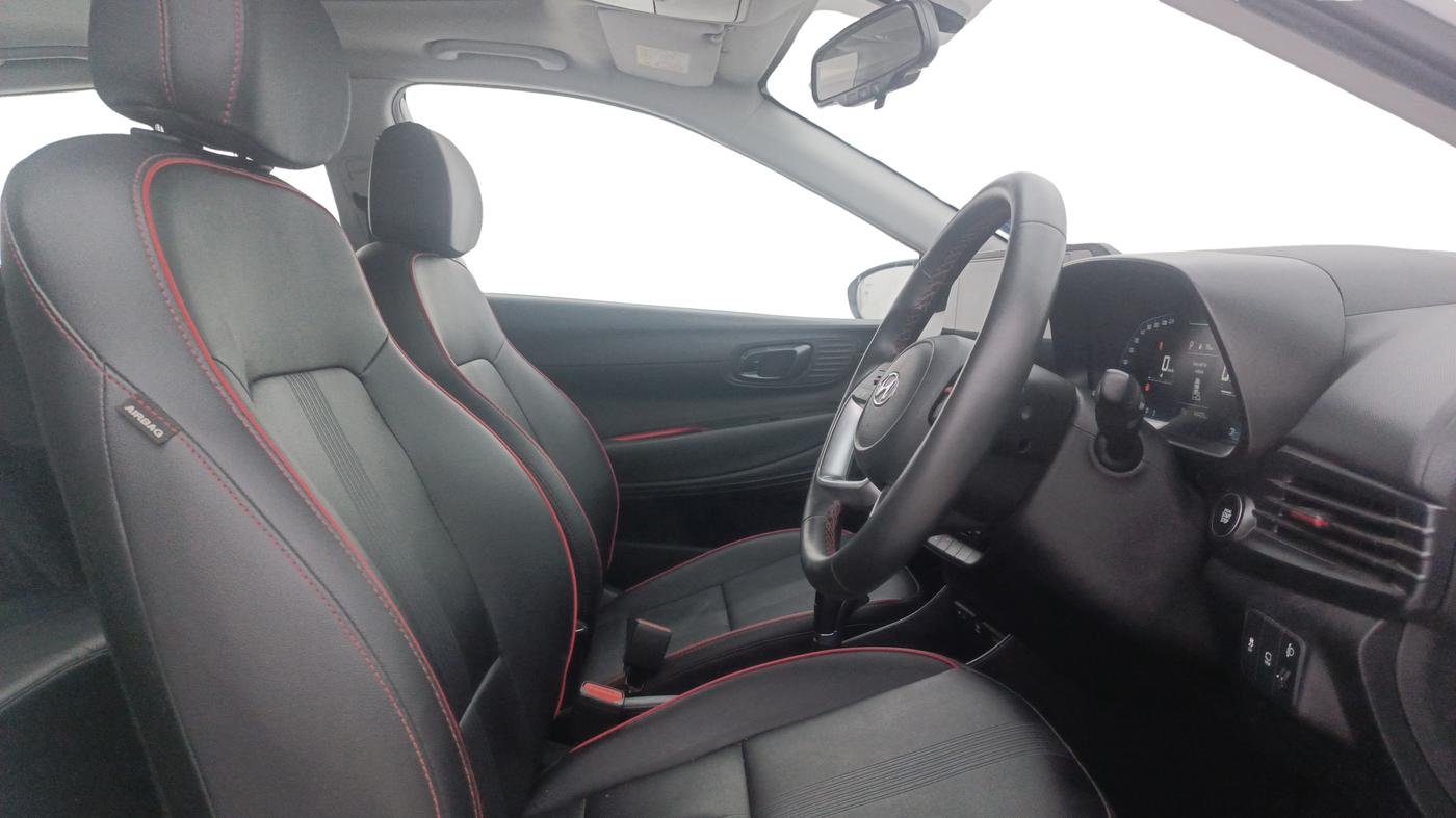 2022 Hyundai NEW I20 Asta (O) 1.0 Turbo DCT Dual Tone, Petrol, Automatic, 46,427 km, Right Side Front Door Cabin