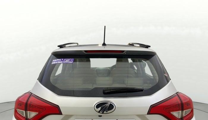 2020 Mahindra XUV300 W8 (O) 1.2 PETROL, Petrol, Manual, 1,03,497 km, Rear Windshield