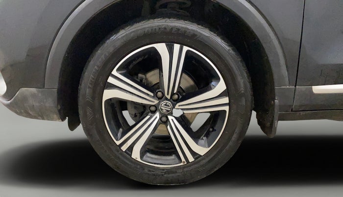 2022 MG ASTOR SHARP 1.5 CVT, Petrol, Automatic, 42,763 km, Left Front Wheel