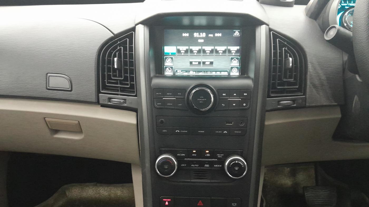 2016 Mahindra XUV500 W6 AT 1.99, Diesel, Automatic, 44,518 km, Air Conditioner
