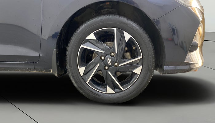 2022 Hyundai Verna SX (O) 1.5 VTVT IVT, Petrol, Automatic, 43,765 km, Right Front Wheel