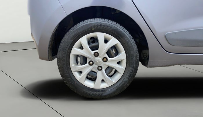 2016 Hyundai Grand i10 SPORTZ 1.2 KAPPA VTVT, Petrol, Manual, 67,039 km, Right Rear Wheel