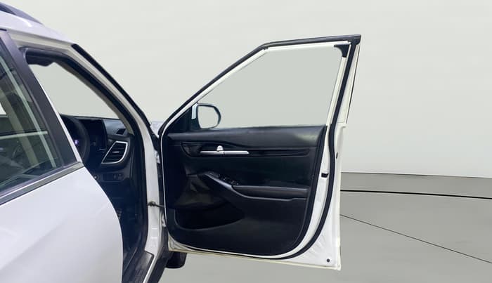 2019 KIA SELTOS GTK 1.4 PETROL, Petrol, Manual, 1,12,787 km, RHS Front Door