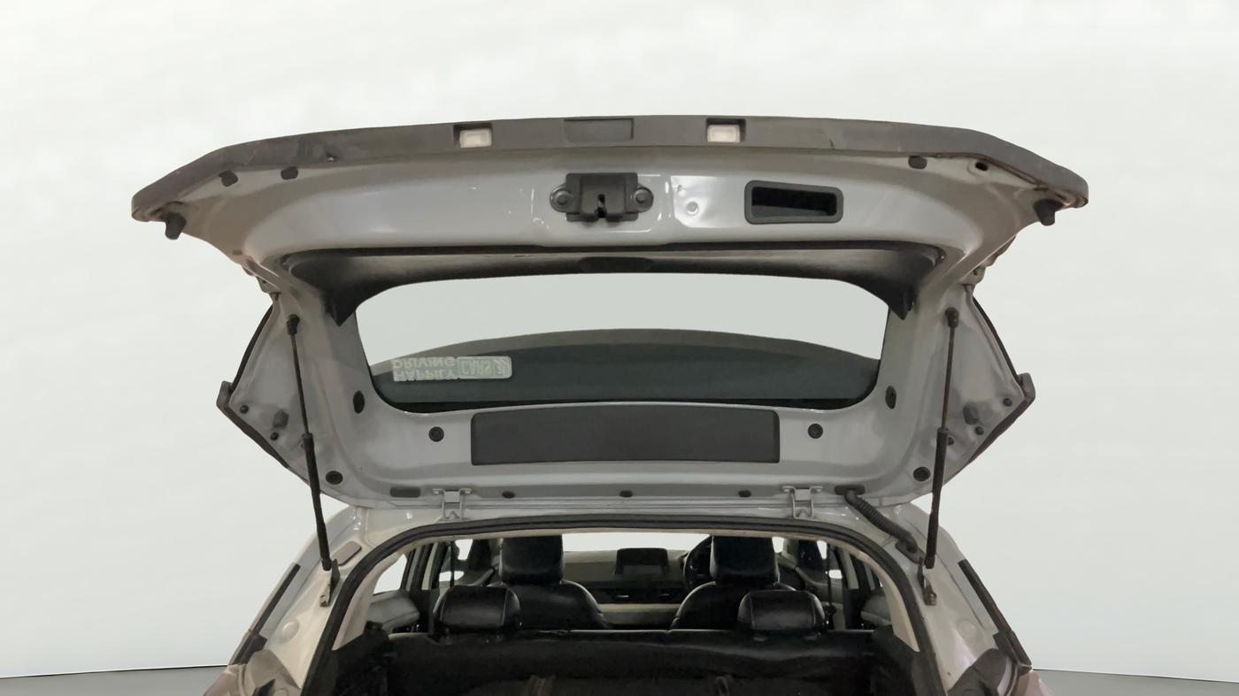 2024 Tata NEXON PURE 1.2 PETROL, CNG, Manual, 20,901 km, Boot Door Open