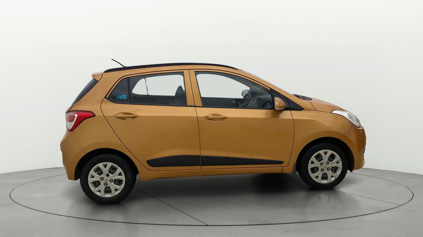2016 Hyundai Grand i10 SPORTZ 1.2 KAPPA VTVT, Petrol, Manual, 58,057 km, Right Side View