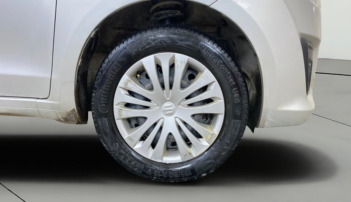 2015 Maruti Ertiga VXI, Petrol, Manual, 54,576 km, Right Front Wheel