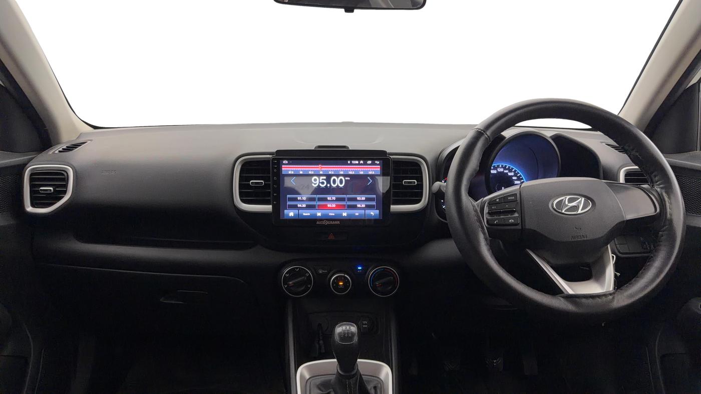 2020 Hyundai VENUE S 1.2, Petrol, Manual, 35,126 km, Dashboard