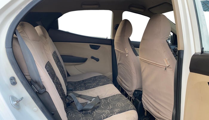 2014 Hyundai Eon ERA +, Petrol, Manual, 69,866 km, Right Side Rear Door Cabin