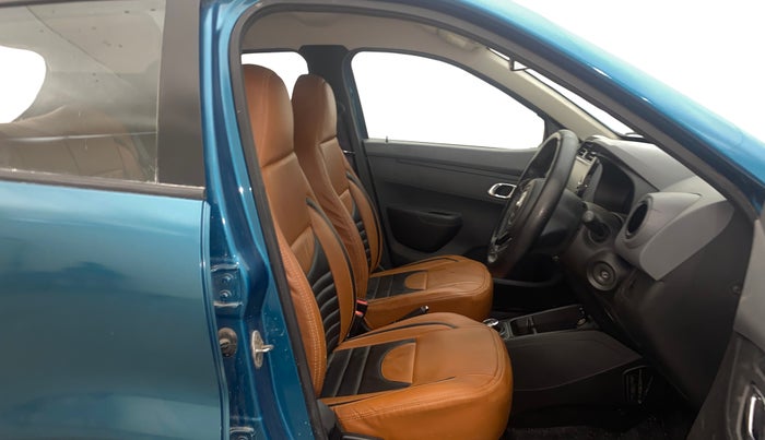 2020 Renault Kwid RXT 1.0 AMT (O), Petrol, Automatic, 31,576 km, Right Side Front Door Cabin