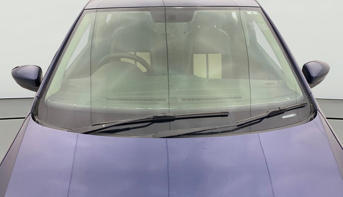 2015 Volkswagen Polo COMFORTLINE 1.5L, Diesel, Manual, 83,063 km, Front Windshield