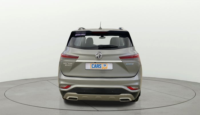 2022 MG HECTOR PLUS SUPER 1.5 PETROL TURBO HYBRID MT 7-STR, Petrol, Manual, 22,736 km, Back/Rear