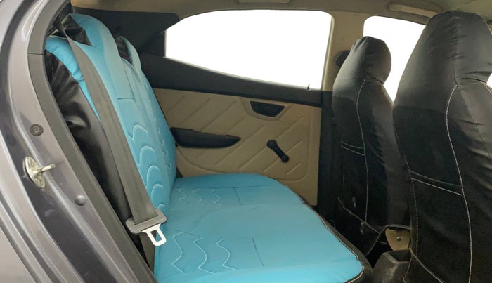 2018 Hyundai Eon MAGNA +, Petrol, Manual, 68,625 km, Right Side Rear Door Cabin