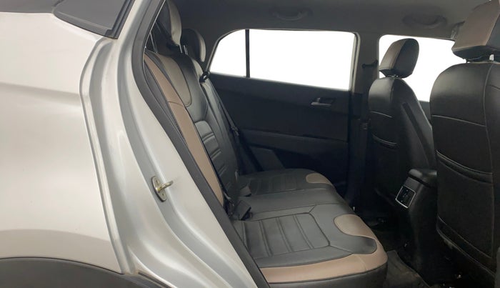 2017 Hyundai Creta SX PLUS 1.6 PETROL, Petrol, Manual, 70,971 km, Right Side Rear Door Cabin