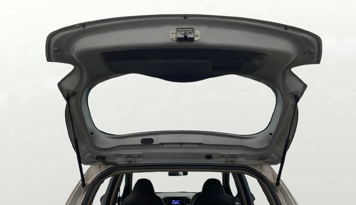 2018 Hyundai Grand i10 MAGNA 1.2 KAPPA VTVT, CNG, Manual, 94,898 km, Boot Door Open