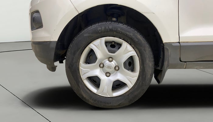 2015 Ford Ecosport AMBIENTE 1.5L DIESEL, Diesel, Manual, 1,15,854 km, Left Front Wheel