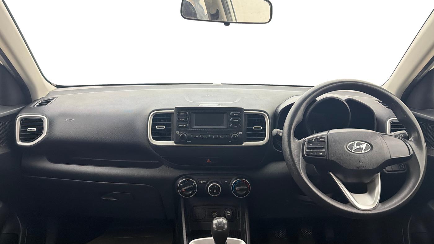 2021 Hyundai VENUE S 1.2, Petrol, Manual, 52,591 km, Dashboard