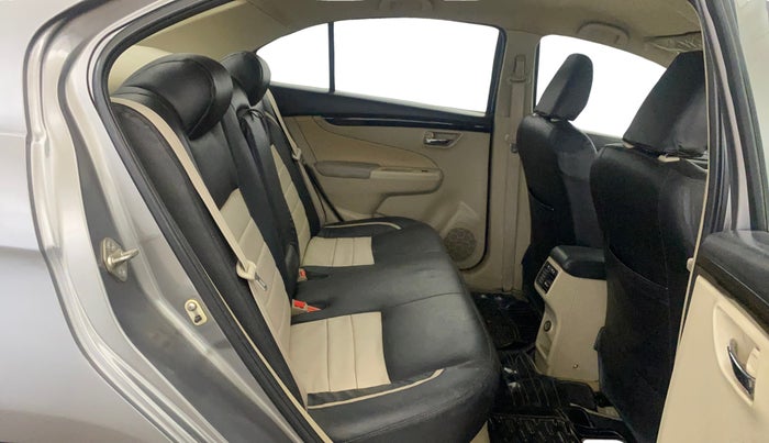 2014 Maruti Ciaz VXI, Petrol, Manual, 39,237 km, Right Side Rear Door Cabin