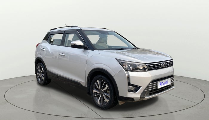 2020 Mahindra XUV300 W8 (O) 1.2 PETROL, Petrol, Manual, 56,520 km, Right Front Diagonal