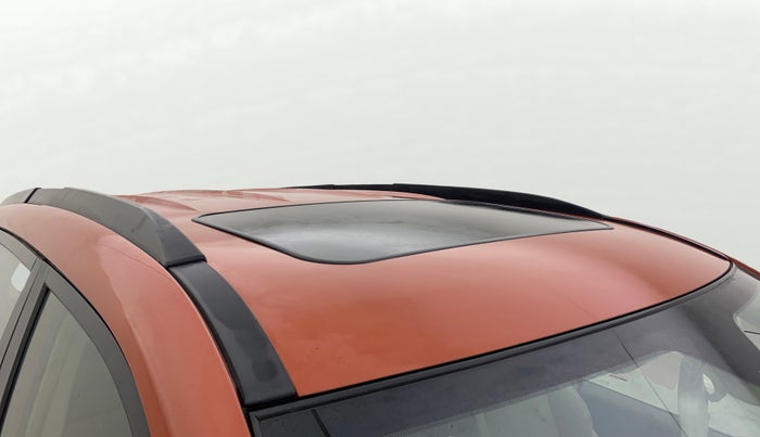 2016 Mahindra XUV500 W10 AWD AT, Diesel, Automatic, 73,395 km, Roof