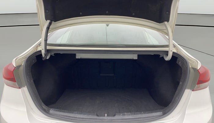 2019 Hyundai New Elantra 2.0 SX MT PETROL, Petrol, Manual, 68,402 km, Boot Open Zoomed View