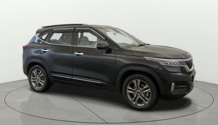 2022 KIA SELTOS HTX PETROL 1.5, Petrol, Manual, 42,408 km, Right Front Diagonal