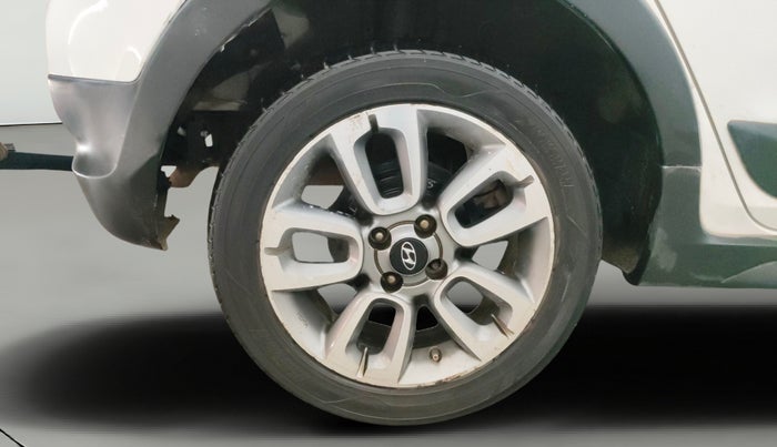 2015 Hyundai i20 Active 1.2 S, Petrol, Manual, 1,00,416 km, Right Rear Wheel