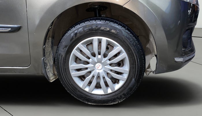 2017 Maruti Dzire VDI, Diesel, Manual, 78,458 km, Right Front Wheel