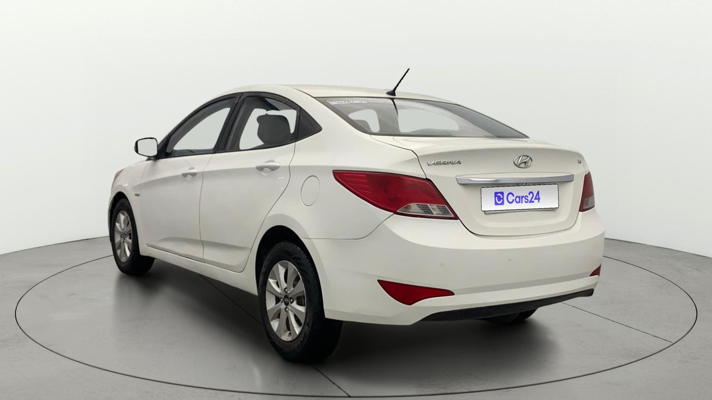 2016 Hyundai Verna 1.6 CRDI S AT, Diesel, Automatic, 1,08,024 km, Left Back Diagonal
