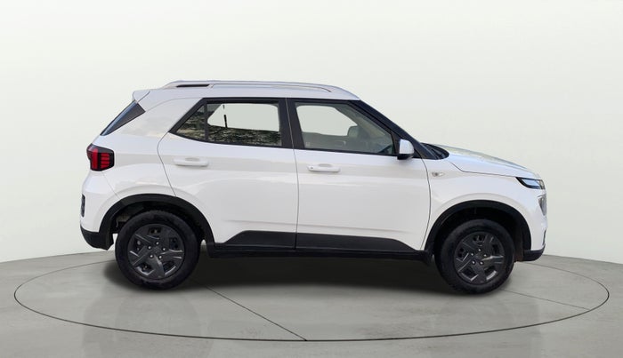 2023 Hyundai VENUE S 1.2, CNG, Manual, 80,351 km, Right Side View