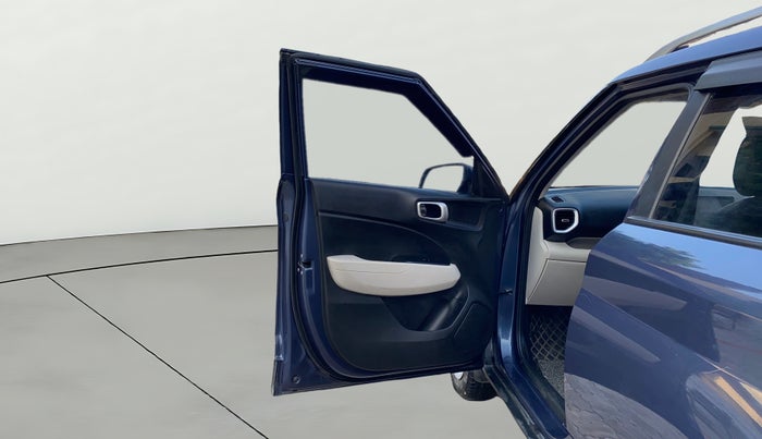 2022 Hyundai VENUE S 1.2, Petrol, Manual, 37,067 km, LHS Front Door