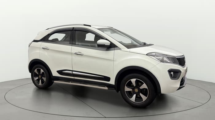 2017 Tata NEXON XZ PLUS PETROL, CNG, Manual, 72,240 km, Right Front Diagonal