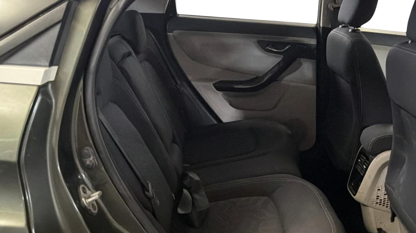 2021 Tata NEXON XZA PLUS SUNROOF PETROL, Petrol, Automatic, 73,686 km, Right Side Rear Door Cabin