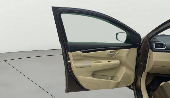 2016 Maruti Ciaz ZXI+, Petrol, Manual, 35,951 km, LHS Front Door