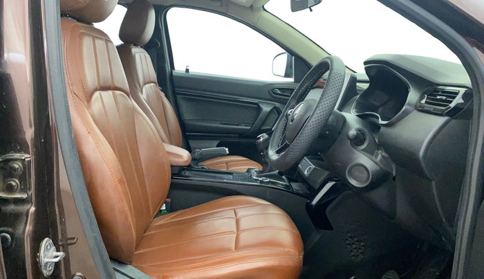 2022 Renault Kiger RXZ MT, Petrol, Manual, 44,890 km, Right Side Front Door Cabin