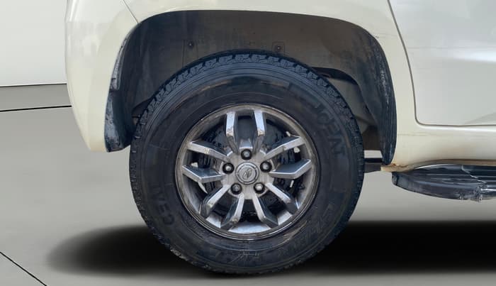 2018 Mahindra TUV300 T10, Diesel, Manual, 59,637 km, Right Rear Wheel
