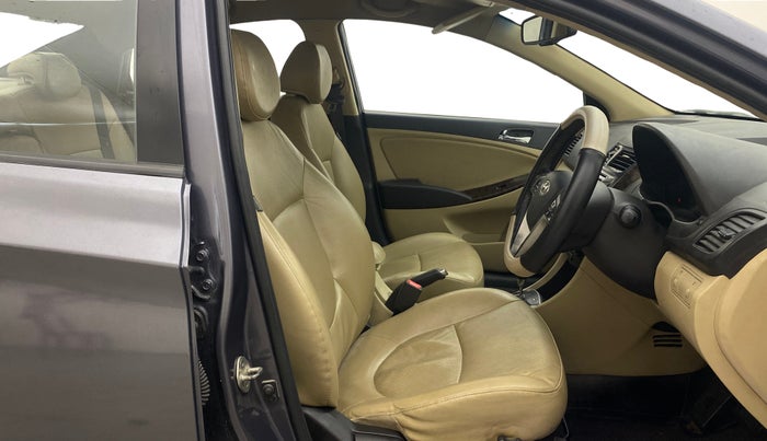 2014 Hyundai Verna FLUIDIC 1.6 CRDI SX AT, Diesel, Automatic, 99,487 km, Right Side Front Door Cabin