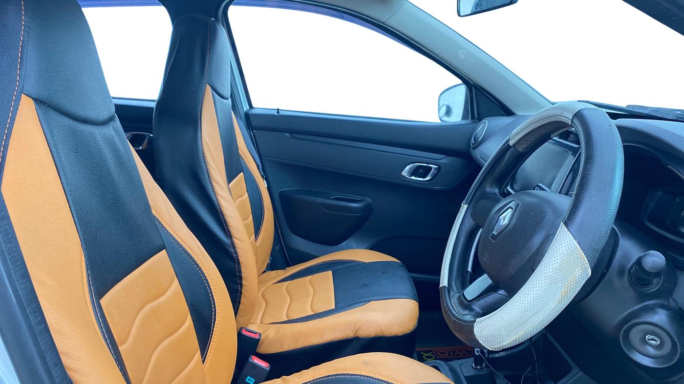 2019 Renault Kwid RXT 1.0 AMT (O), Petrol, Automatic, 35,531 km, Right Side Front Door Cabin