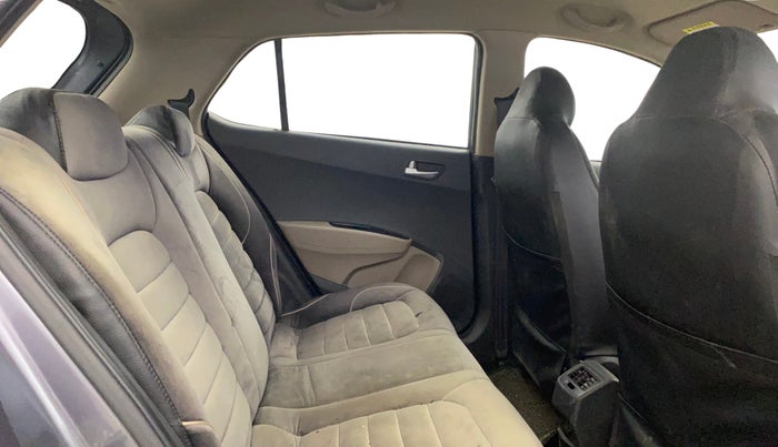 2019 Hyundai Grand i10 SPORTZ 1.2 KAPPA VTVT, Petrol, Manual, 46,953 km, Right Side Rear Door Cabin