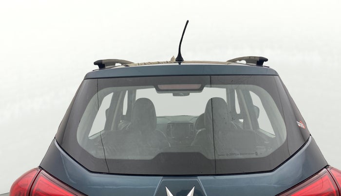 2023 Mahindra XUV300 W6 1.5 DIESEL AMT, Diesel, Automatic, 24,240 km, Rear Windshield