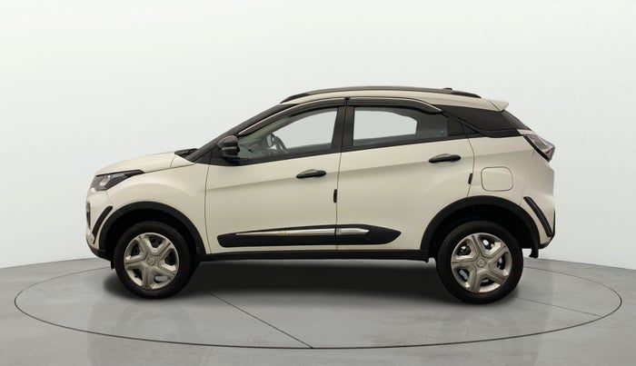 2022 Tata NEXON XM PETROL, Petrol, Manual, 1,16,522 km, Left Side
