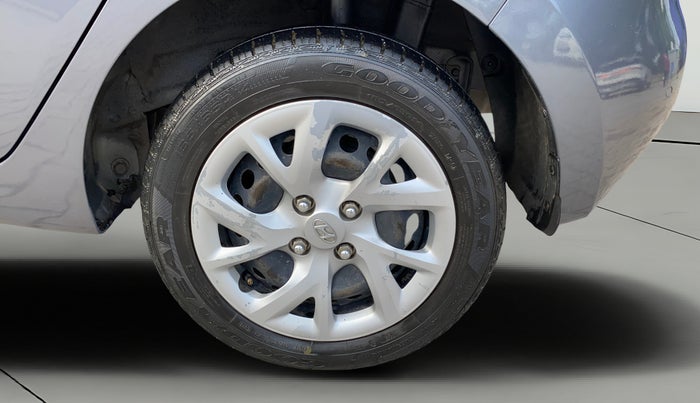 2017 Hyundai Grand i10 SPORTZ (O) 1.2 KAPPA VTVT, Petrol, Manual, 72,997 km, Left Rear Wheel