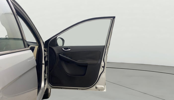 2017 Tata Zest XT PETROL, Petrol, Manual, 64,794 km, RHS Front Door