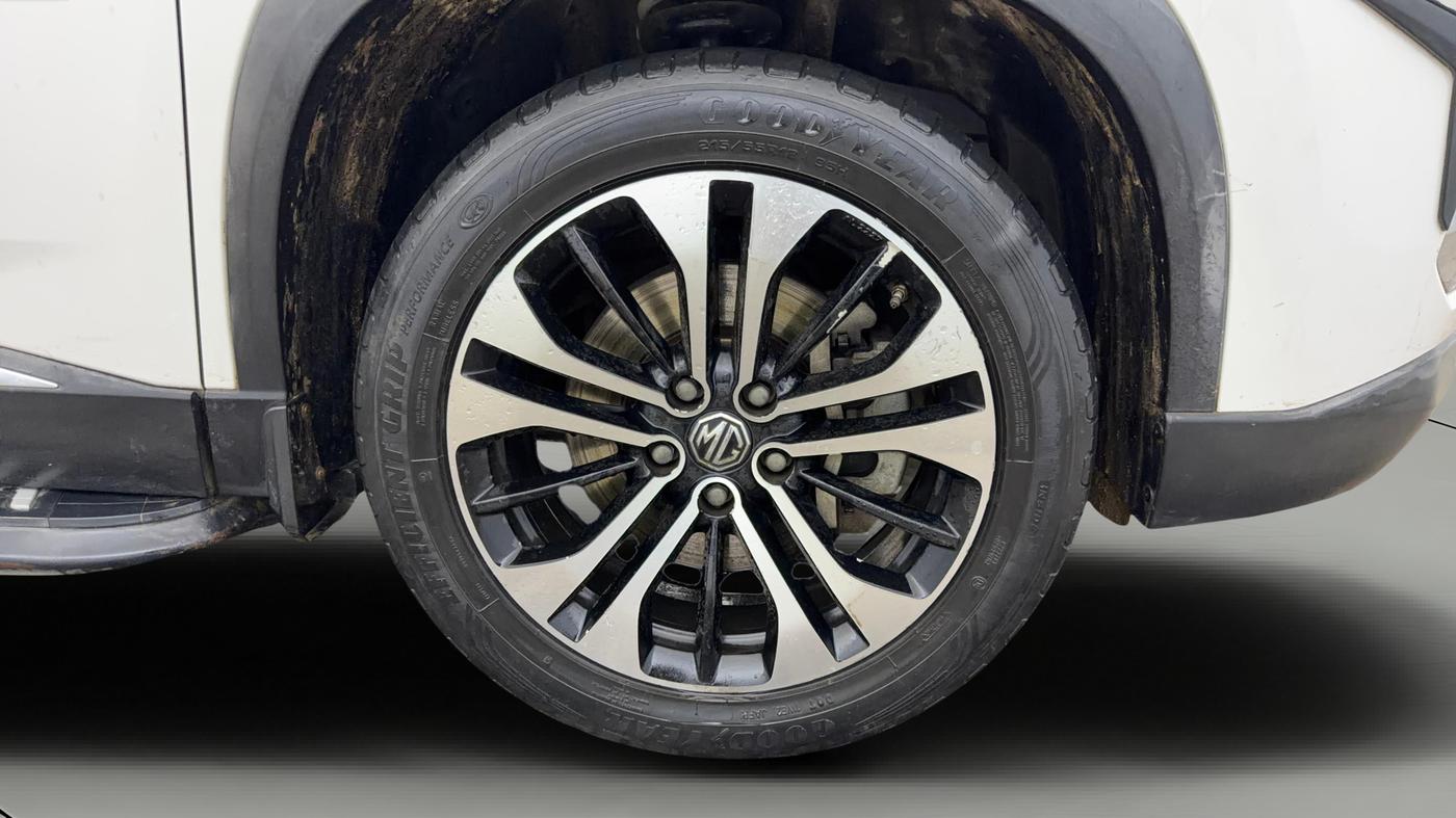 2021 MG HECTOR SHARP 1.5 PETROL CVT, Petrol, Automatic, 44,428 km, Right Front Wheel
