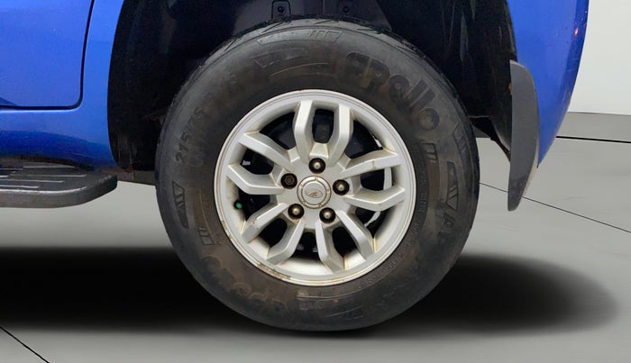 2016 Mahindra TUV300 T8 AMT, Diesel, Automatic, 1,03,494 km, Left Rear Wheel