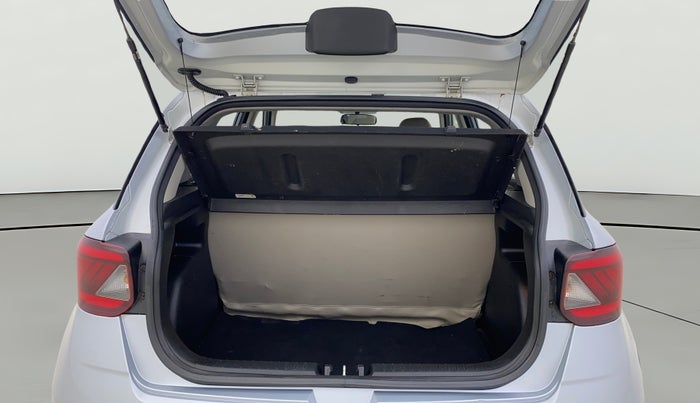 2021 Hyundai VENUE S 1.2, Petrol, Manual, 28,406 km, Boot Open Zoomed View