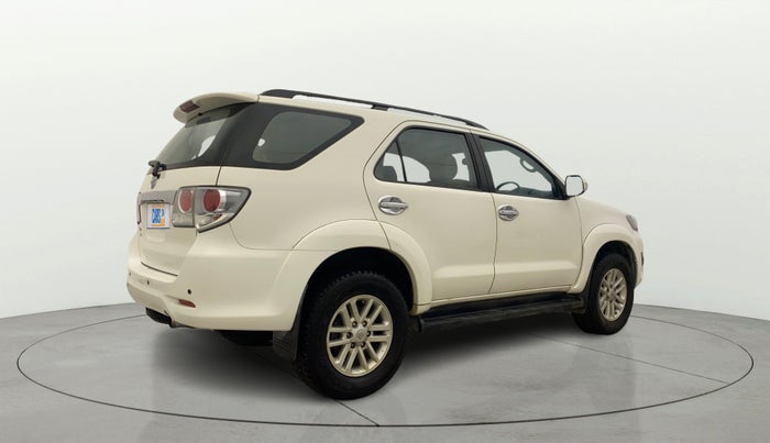 2014 Toyota Fortuner 3.0 4X2 AT, Diesel, Automatic, 89,942 km, Right Back Diagonal