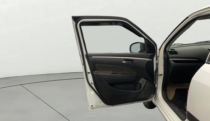 2016 Maruti Swift VXI, Petrol, Manual, 97,899 km, LHS Front Door