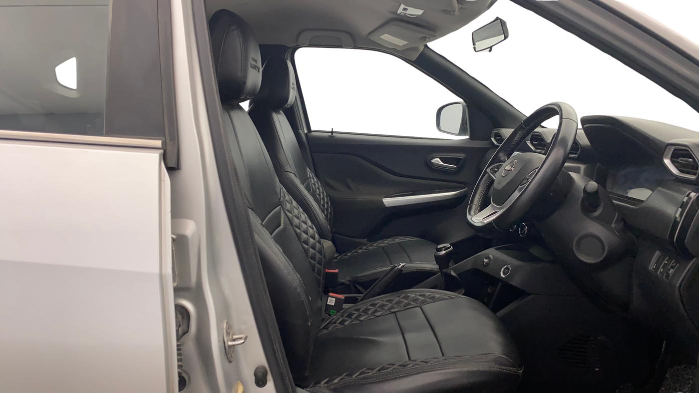 2020 Nissan MAGNITE XV PREMIUM TURBO, Petrol, Manual, 35,638 km, Right Side Front Door Cabin